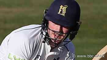 County Championship: Rob Yates scores century as Warwickshire beat Essex