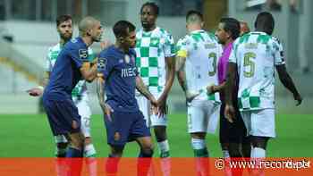 Pepe e Mbemba abrem problema central na defesa do FC Porto - Record