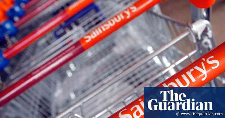 Sainsbury’s slumps to £261m loss on back of Covid costs
