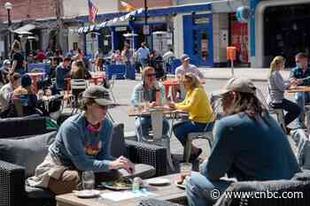 Dr. Scott Gottlieb says it's now time to lift outdoor Covid mask requirements - CNBC