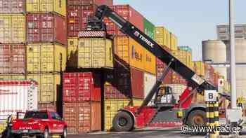 Commons to sit late on back-to-work legislation for Port of Montreal dockworkers