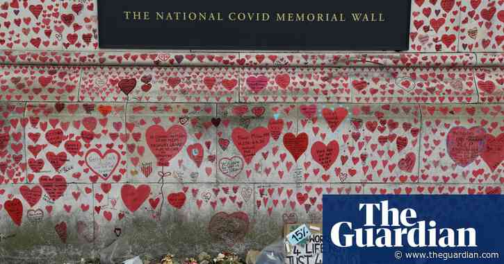 Boris Johnson’s night-time visit to memorial angers Covid bereaved