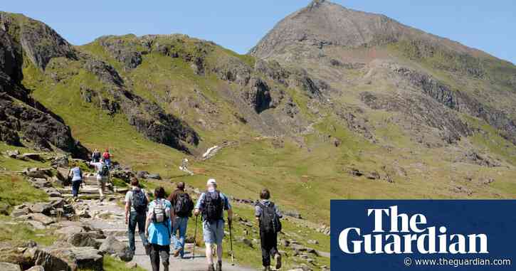 Yr Wyddfa: push for Snowdon to be known only by Welsh name