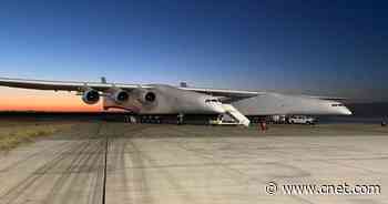 Stratolaunch, the gargantuan airplane, finally takes flight a second time     - CNET
