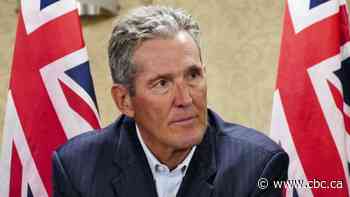 Manitoba teachers will be able to get vaccinated in North Dakota, premier says