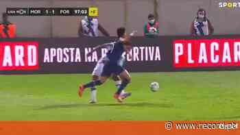 FC Porto pediu penálti sobre Luis Díaz aos 90'+7 do jogo com o Moreirense - Record