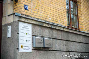 Leipzig: Wut wegen Connewitz-Durchsuchungen - Justizgebäude mit Steinen und Farbe attackiert - TAG24