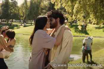 Wrigley's Extra Gum gears up for a sexy summer with post-pandemic campaign