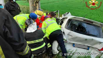 Incidente ad Appalto di Soliera, auto nel fosso e donna ferita - ModenaToday