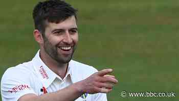 County Championship: Durham dominate Warwickshire as Mark Wood returns in form