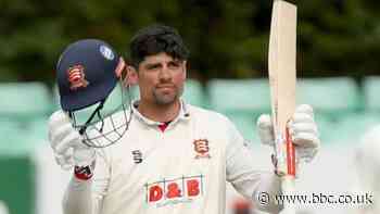 County Championship: Alastair Cook's century helps Essex take control at Worcestershire