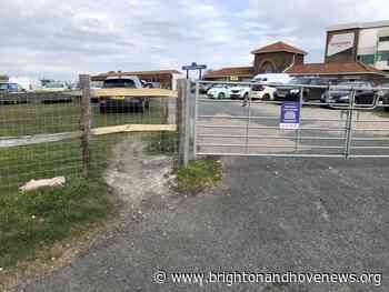 Racecourse to consider putting gates in so walkers can access blocked footpaths - Brighton and Hove News