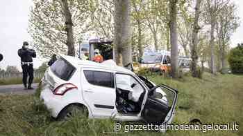 Soliera. Tamponamento sulla Nazionale per Carpi: auto fuori strada, ferita una donna - La Gazzetta di Modena