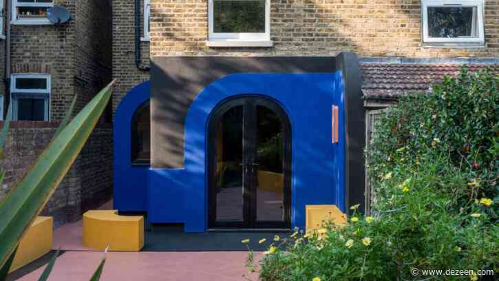 Alexander Owen Architecture adds bold colour and curves to London home
