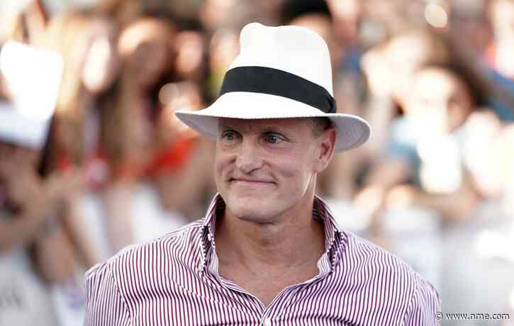 Woody Harrelson randomly helped a New York journalist move houses over the weekend