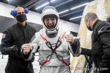 SpaceX Dragon Capsule With International Space Station Astronauts Safely Lands on Earth
