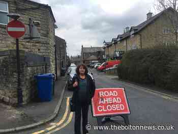 Safety concerns as drivers ignore no entry sign in Ramsbottom