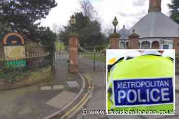 Mum warns parents after 'abduction attempt' in Beckenham