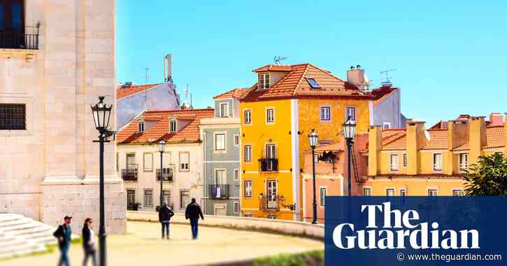 UK likely to give green light for travel to fewer than 10 EU countries