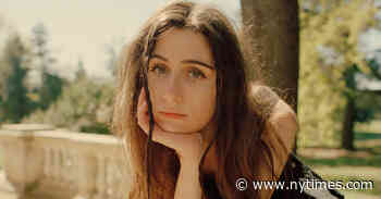 Dodie Can’t Resist Sharing. It’s Made Her Music Soar.