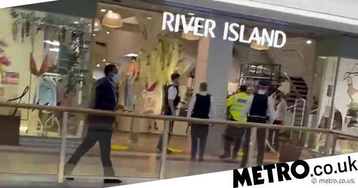 London shopping centre evacuated after ‘teen stabbed inside Apple store’