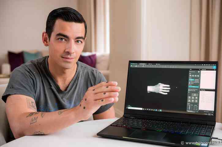 Joe Jonas Is Lending a Hand (Or 250) To Americans Anxious to Travel Again