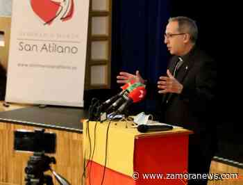 El obispo Fernando Valera bendice el nuevo Salón de Actos del Seminario - Zamora News