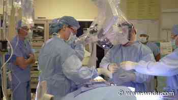 Medical Moment: Surgery and radiation at the same time - WNDU-TV