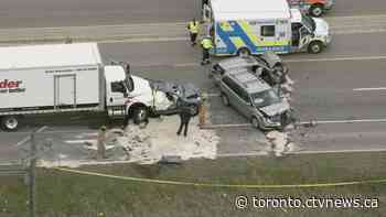 One dead, multiple injured after crash involving at least four vehicles in Hamilton, Ont.