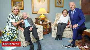 Biden Carter: What’s going on in this picture?