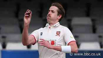 Matt Quinn: Kent sign Essex fast bowler on loan