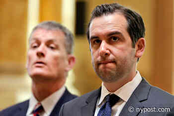 Jersey City mayor sets off turf war with Rhode Island surfers - New York Post
