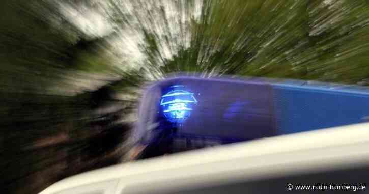 Mann findet Geldbörse mit 15 000 Euro auf Parkbank