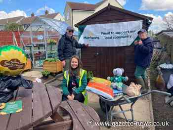 Parkeston Morrison's donates garden goods to Dovercourt allotment