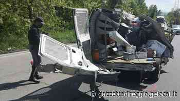 Si schianta col furgone contro un tir fermo, 64enne gravissimo - La Gazzetta di Reggio