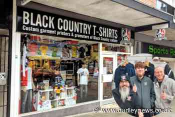 Black Country T- Shirts named Printer of the Year - Dudley News