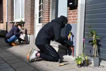 Leerlingen Don Bosco leggen geveltuintjes aan in Lageweg - Gazet van Antwerpen