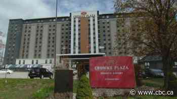 Toronto public health looking into possible COVID-19 outbreak at quarantine hotel - CBC.ca