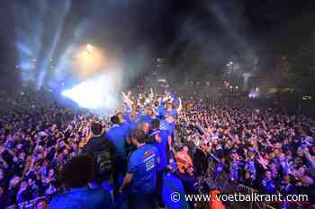 🎥  Warm onthaal voor de spelers van Racing Genk