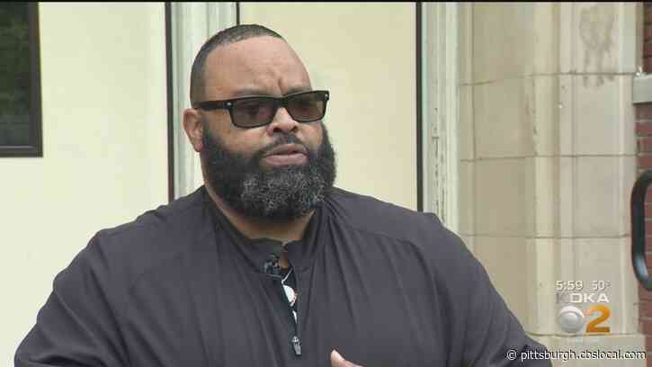 Teacher At Pittsburgh Dilworth Is Role Model To Students In And Outside Classroom