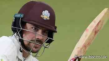 County Championship: Rory Burns & Mark Stoneman lead Surrey fightback against Leicestershire