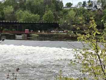 Suspicious man posed as Scott Park ‘security,’ Easton cops say - lehighvalleylive.com