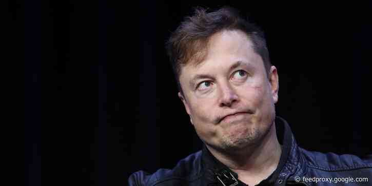 A fraud tracker says verified Twitter accounts were taken over to send bitcoin spam to Elon Musk's followers, ahead of his 'SNL' appearance