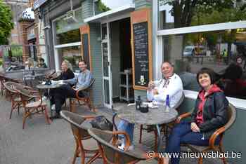 Klanten vroeg aanwezig in Evergem, maar ze houden het sober