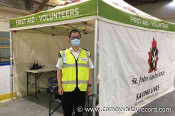 Medical first responders volunteer at Comox vaccine clinic - Comox Valley Record