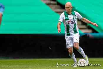 Emotionele Robben geeft, in tweede basisplaats van het seizoen, twee assists