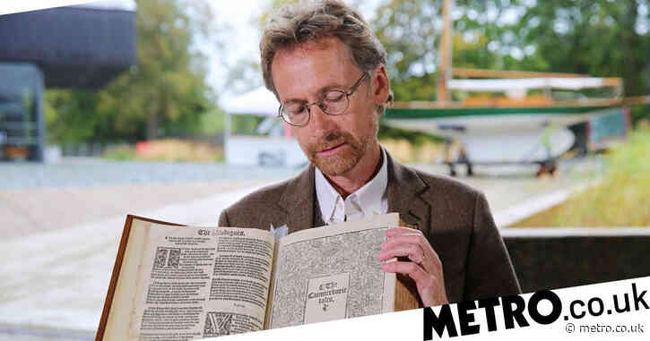 Antiques Roadshow guest left gobsmacked after finding out two library books are worth up to £30k