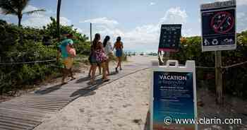 Coronavirus: los turistas latinoamericanos hacen fila para vacunarse en las playas de Miami Beach - Clarín