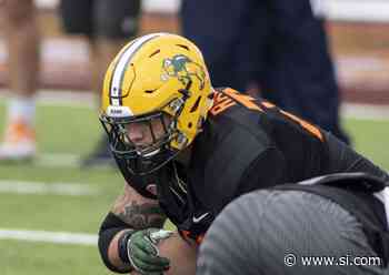 Radunz Eager to Align With NFL Role Model - Sports Illustrated