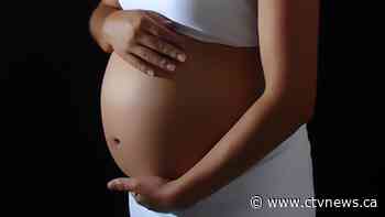 One shot of COVID-19 vaccine better than none for pregnant Canadians, expert says